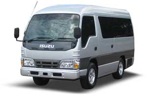 isuzu-elf-sewa-mobil-bus-murah-di-bali-bali-auto-car-rental